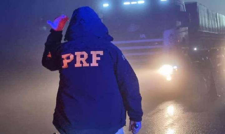 PRF alerta para segurança nas rodovias em dias de neblina ou cerração