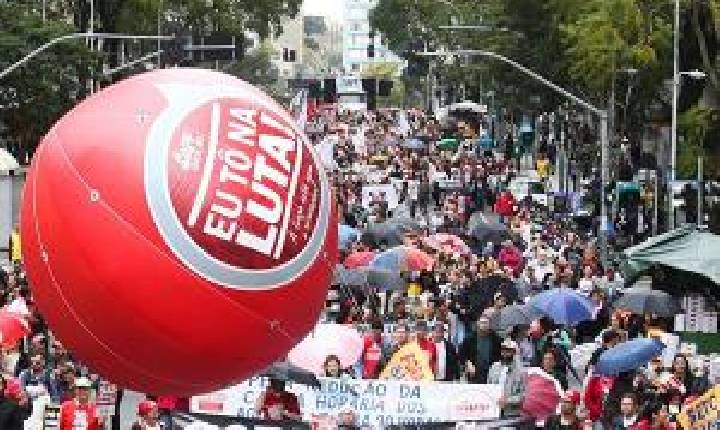 Professores da rede estadual do Paraná marcam paralisação e protesto no dia 29