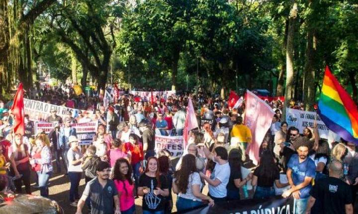 Protesto em Foz vai reunir servidores públicos de todo o Paraná