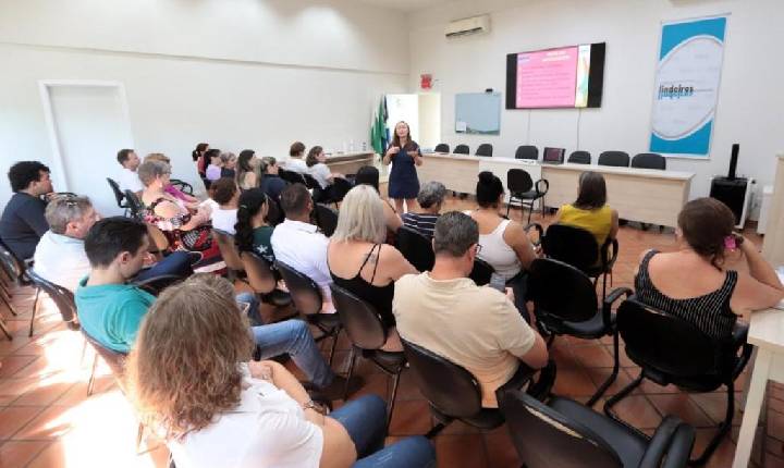 Rede discute terceiro encontro de artesãos e concurso lindeiro de artesanato