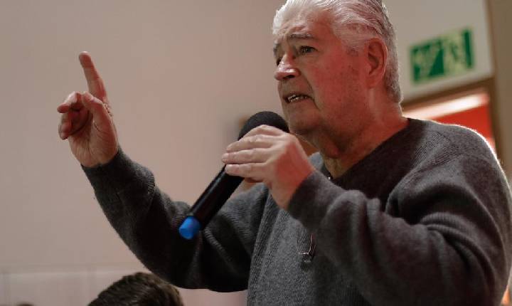 Requião anuncia acordo com Lula por pedágio público no Paraná