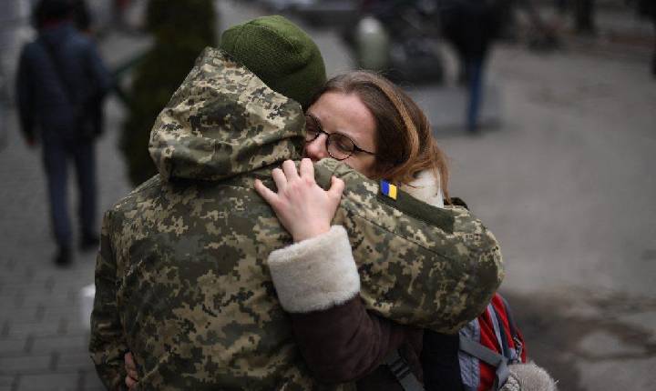 Rússia e Ucrânia chegam a acordo por ‘corredor humanitário’, mas não pelo fim do conflito