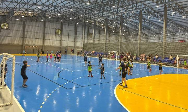 Santa Helena realiza 1º Festival de Mini-Handebol de 2026 no Ginásio Maximo Vasatta