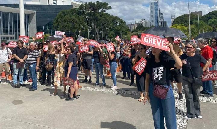 Servidores da educação começam greve na quarta-feira