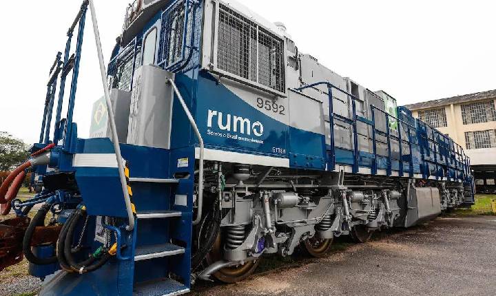 Trens híbridos começam a ser testados em ferrovias do Paraná