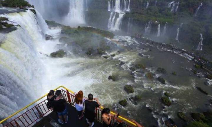 Turismo do Paraná tem 2º melhor desempenho do país em abril; Foz é o destino mais procurado