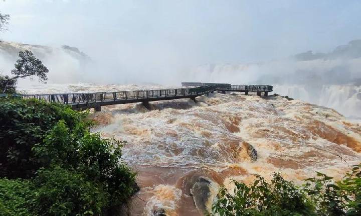 Vazão nas Cataratas chega a 9 milhões de litros por segundo