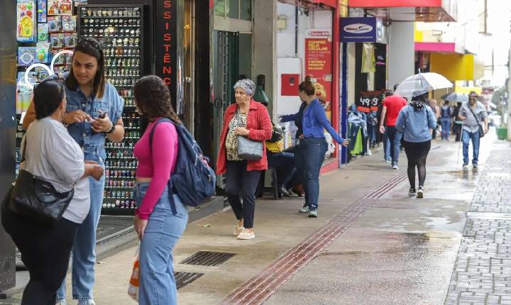 Vendas no comércio do Paraná crescem 1,6% no primeiro semestre de 2023