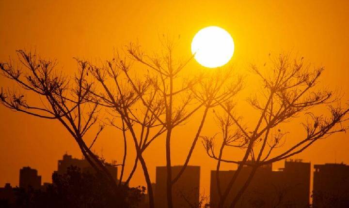 Verão começa nesta quarta-feira com influência do La Niña e muita chuva