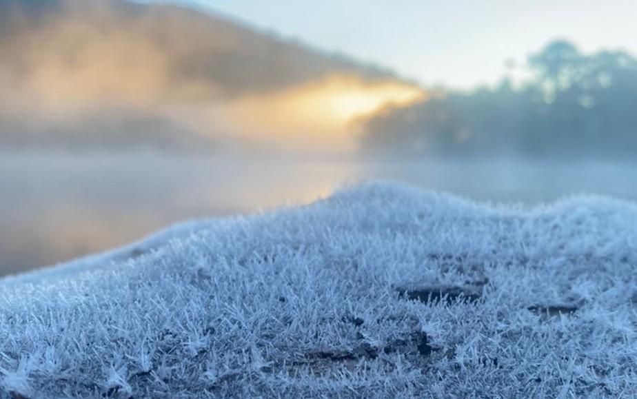 Com temperaturas negativas, Santa Helena registra geada nesta sexta-feira