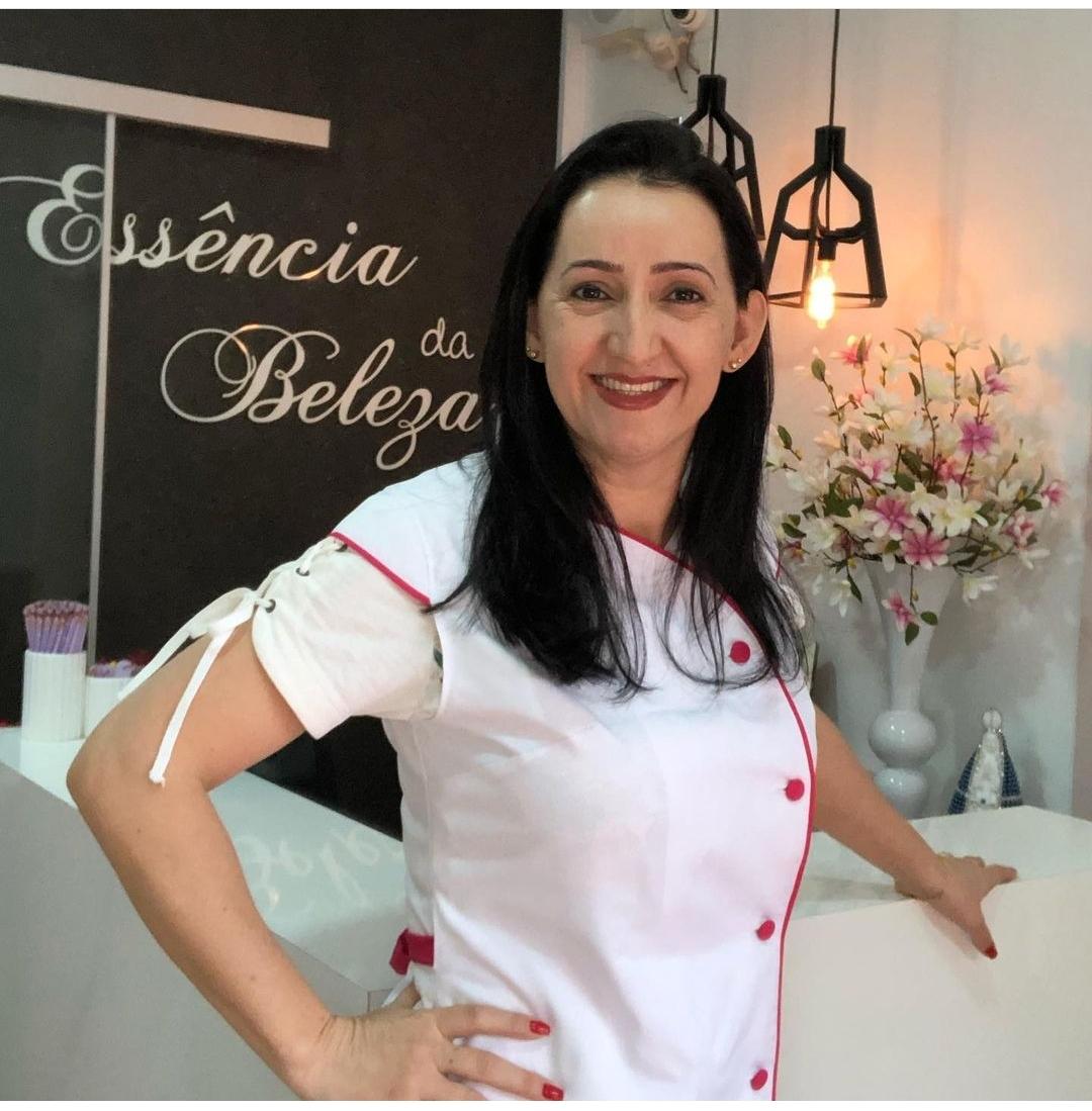 Manhã Comunitária -  Entrevista com a terapeuta Carla Elis sobre TOC - Causas, perfil e tratamento -  19/07/2021