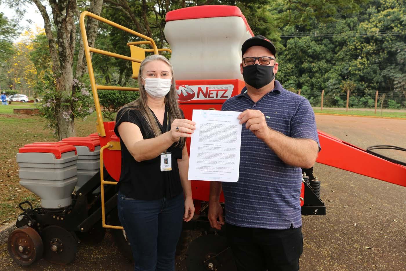 Município destina implementos agrícolas ao curso de Agronomia da UTFPR