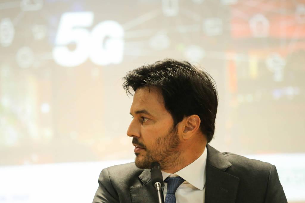 TCU agrada ao governo e aprova regras do leilão do 5G