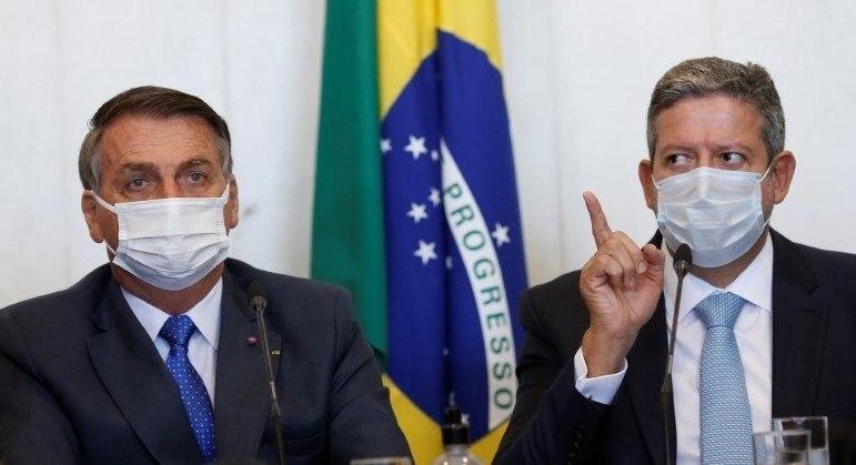 Após MP devolvida, Bolsonaro envia projeto para alterar Marco Civil da Internet