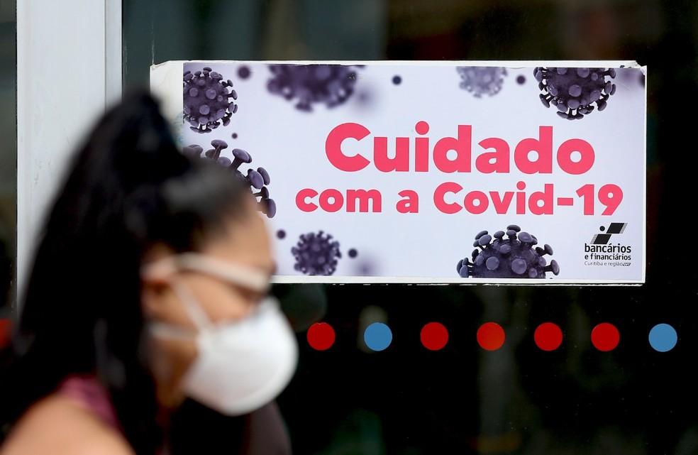 Com melhora dos indicadores, Paraná suspende toque de recolher