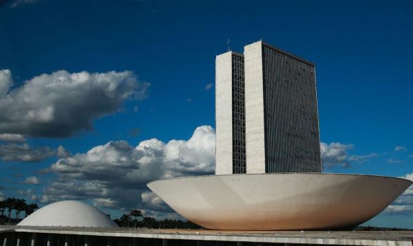 Comissão aprova texto-base da reforma administrativa; texto vai ao Plenário