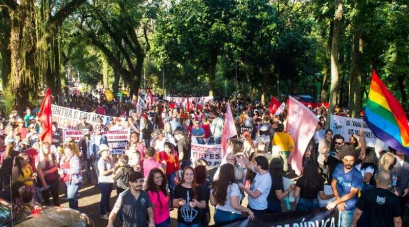 Protesto em Foz vai reunir servidores públicos de todo o Paraná