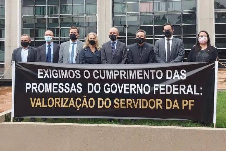 Policiais federais protestam e dizem que só tomaram porrada do governo Bolsonaro