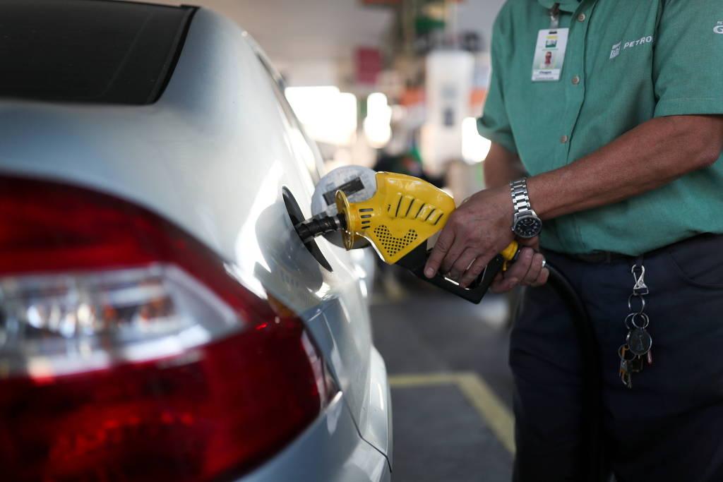 Preços de combustíveis sobem pela quinta semana seguida