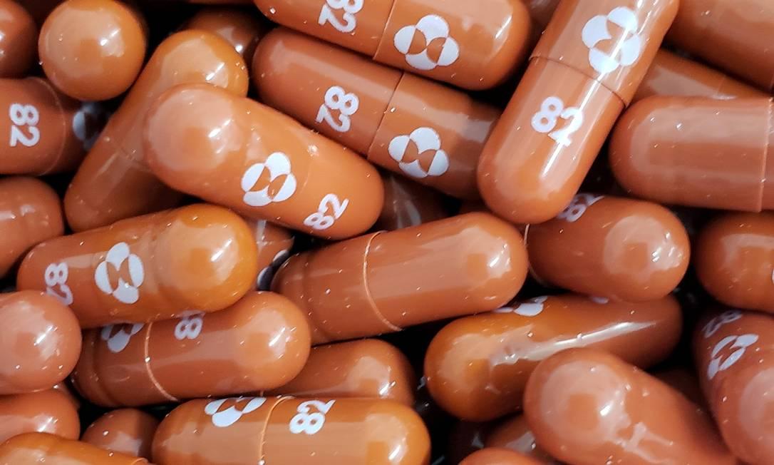 Reino Unido aprova uso da pílula Molnupiravir em pacientes com Covid-19