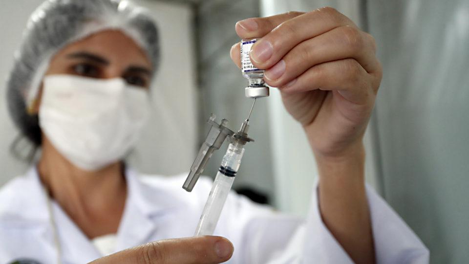 Mais de 90% da população tomou pelo menos uma dose de vacina contra Covid-19
