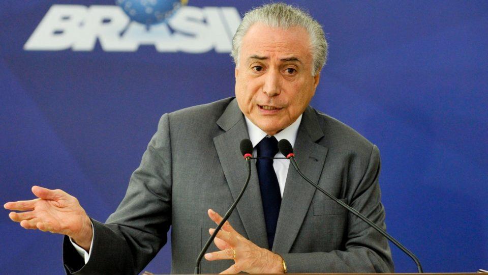 Temer diz que terceira via é a única solução para o país e defende candidatura de Tebet