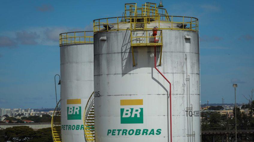 67% apoiam intervenção na Petrobras para baixar gasolina