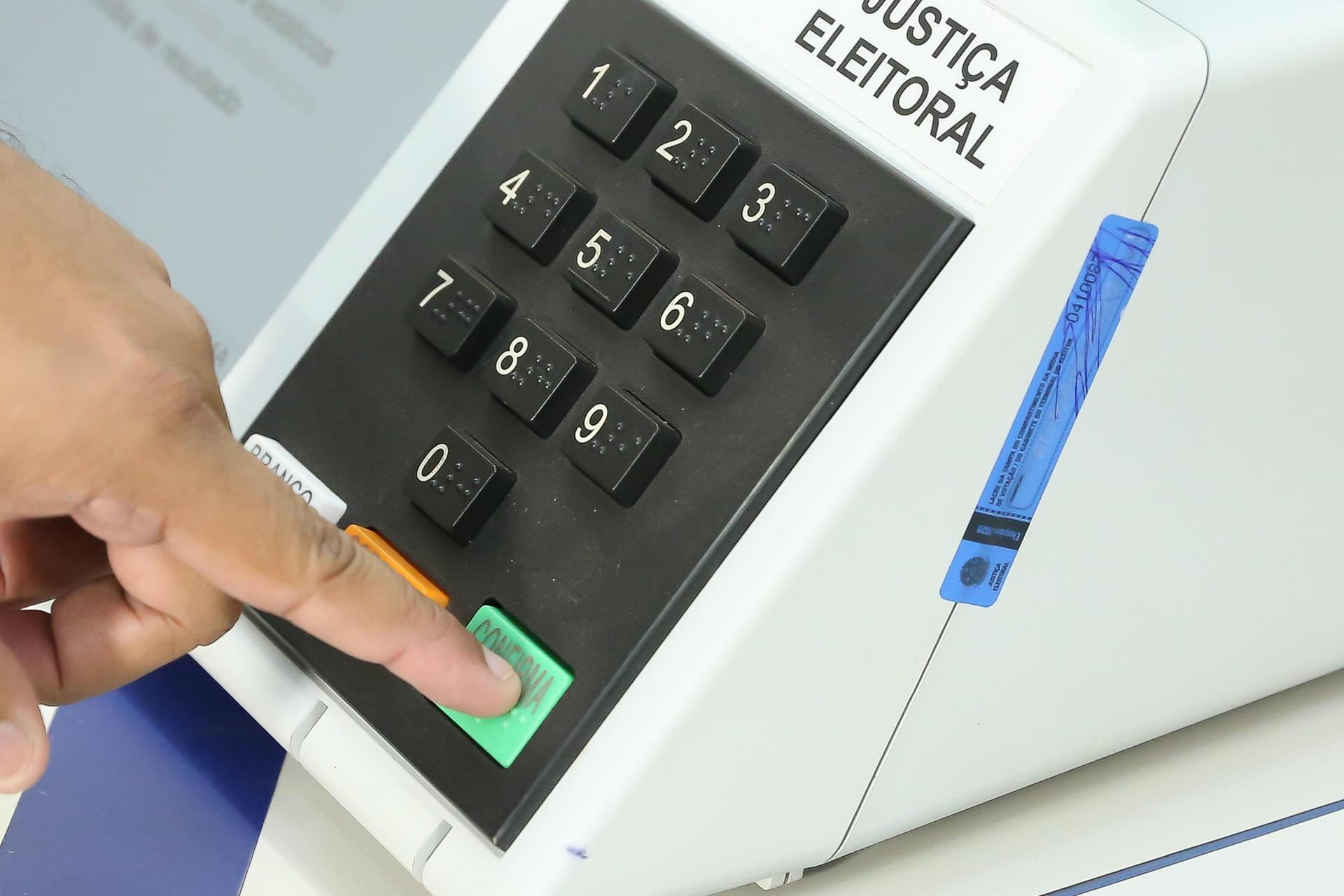 Alienação eleitoral cresce no Brasil, especialmente entre jovens e no Sudeste