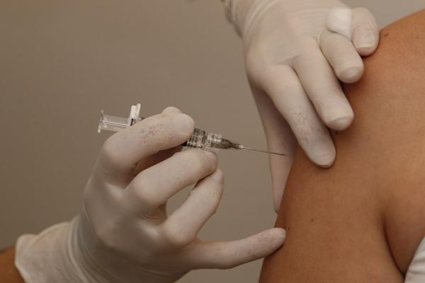 No Paraná, um terço das vacinas contra a gripe estão paradas em postos de saúde
