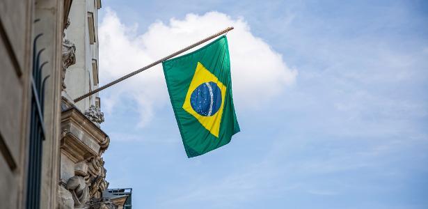 Estudo: para 54% dos brasileiros, país está 'isolado' do resto do mundo