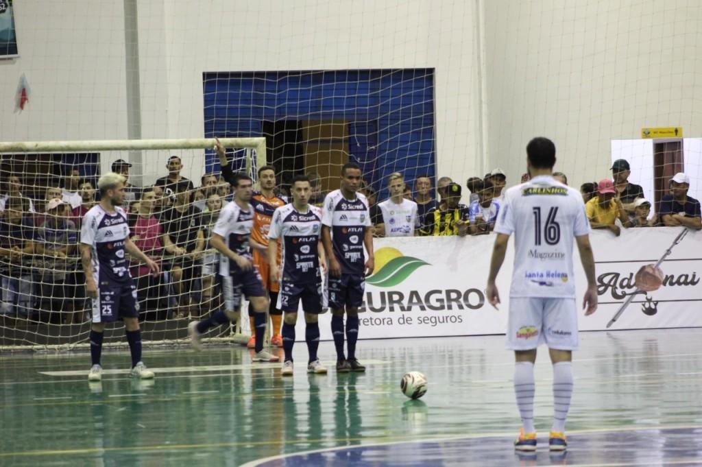 Com grande atuação, SH Futsal vence a primeira semifinal contra Pato Branco