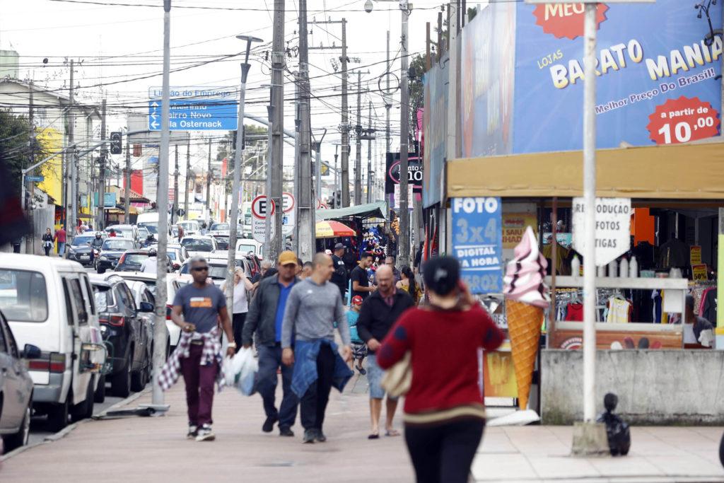 Empregos temporários movimentam a economia paranaense neste fim de ano