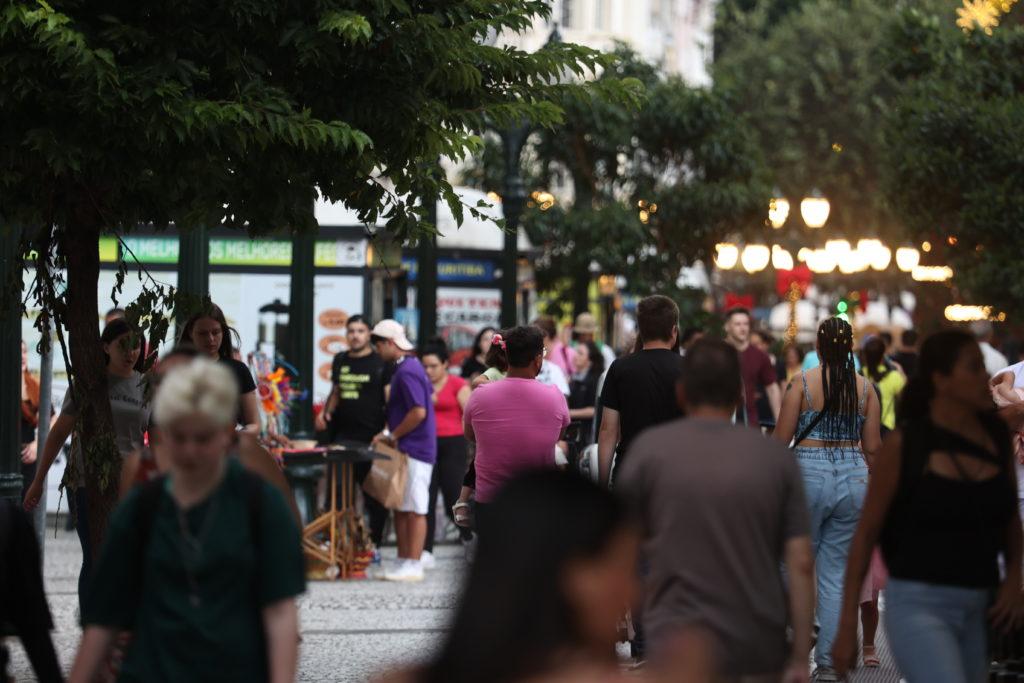 Paraná passa de 11,8 milhões de pessoas e 21 cidades têm mais de 100 mil habitantes