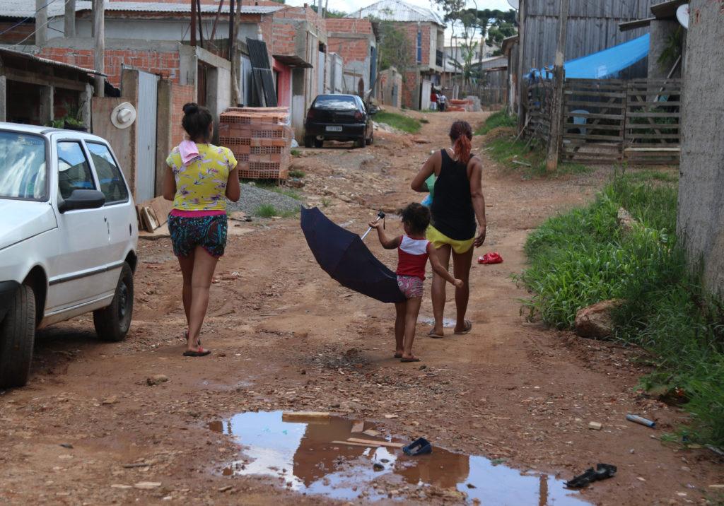 Pobreza atinge o maior nível no Paraná