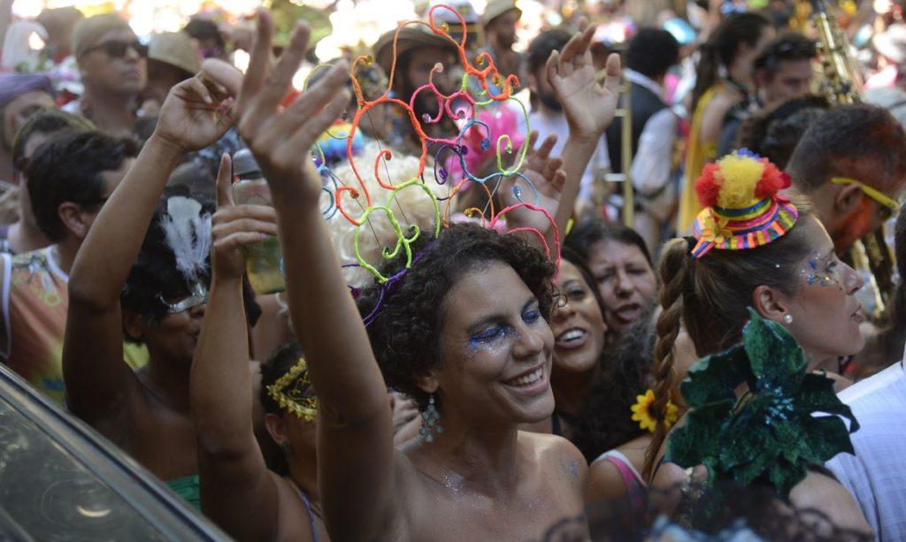 Número de casos de importunação sexual cresce 24% em um ano no Paraná e acende alerta no Carnaval
