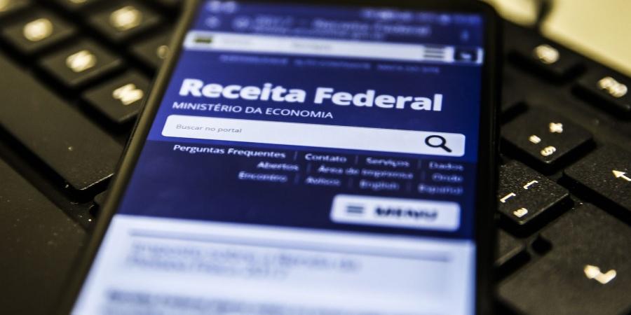 Fim da obrigatoriedade de declarar ações no IR exige atenção