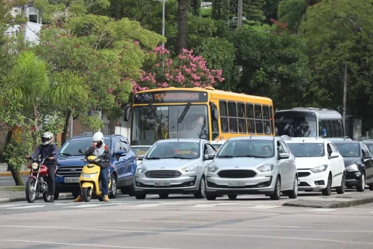 IPVA: 3ª parcela de veículos com placas 1 e 2 vence hoje