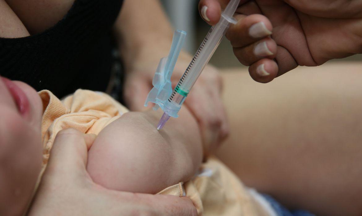 1,6 milhão de crianças não receberam nenhuma vacina DTP ao longo de três anos no Brasil, alerta UNICEF