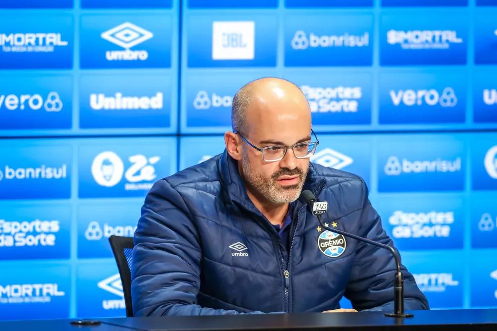 Grêmio comunica saída de vice de futebol Paulo Caleffi