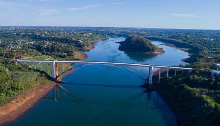 Ilha ao lado da Ponte da Amizade pode virar complexo turístico