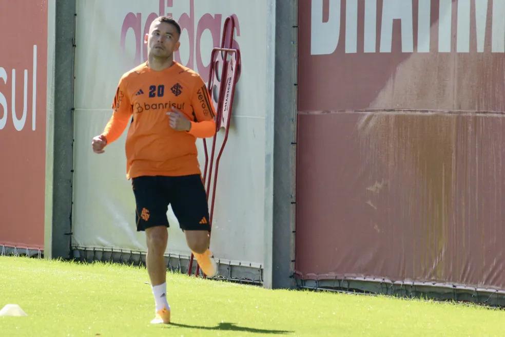 Inter confirma lesão de Aránguiz