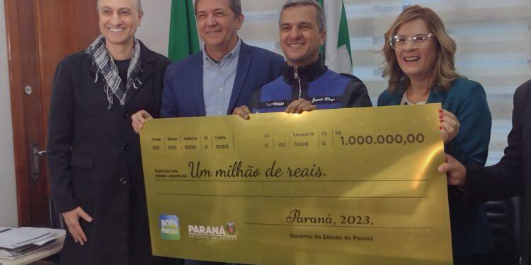 Morador de Foz recebe prêmio de R$ 1 milhão do Programa Nota Paraná