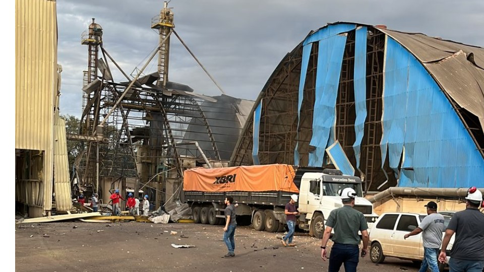 Explosão em silo de cooperativa deixa 8 mortos e 11 feridos no Paraná