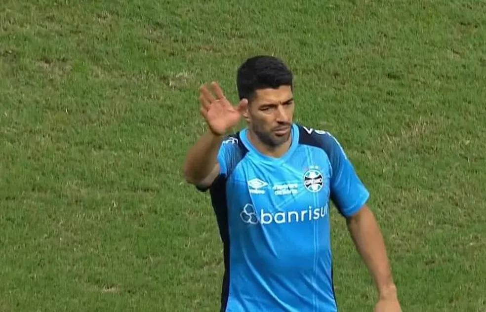 Suárez será reavaliado no Grêmio e é dúvida para enfrentar o Botafogo