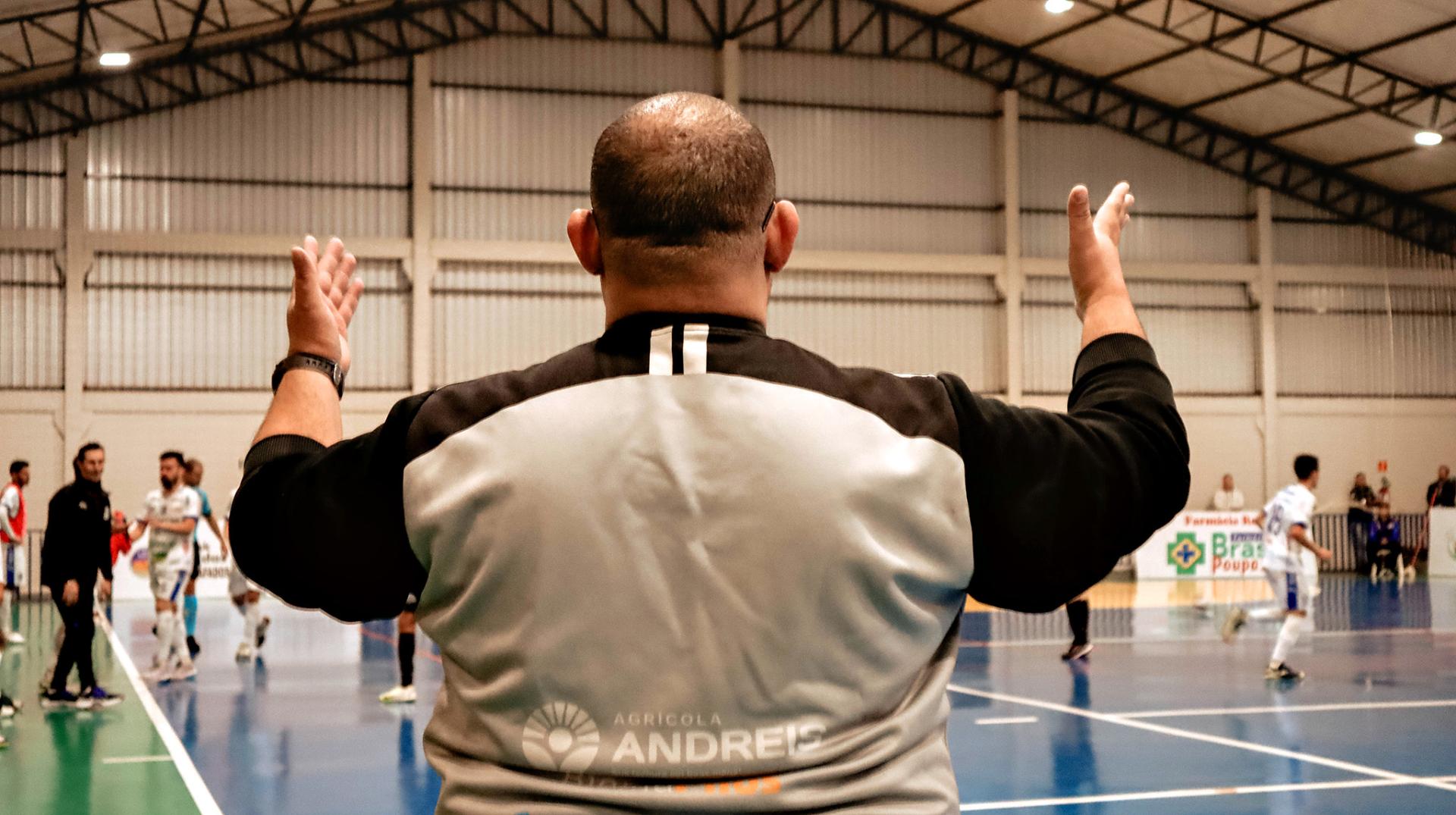 Santa Helena Futsal sai na frente, mas leva virada do Cianorte na Série Prata