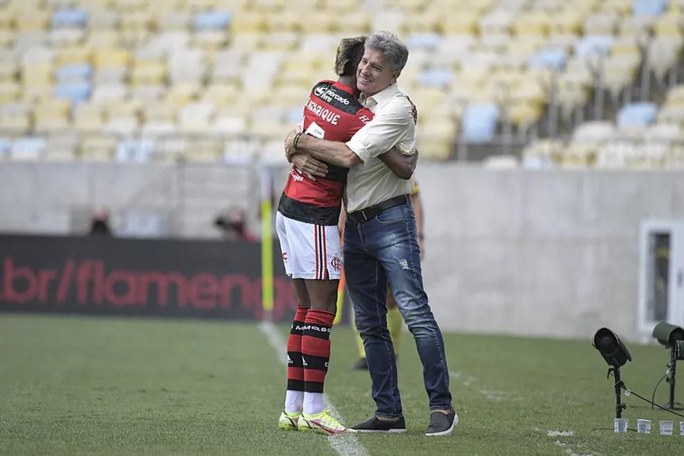 Grêmio tem interesse em Bruno Henrique, do Flamengo; Inter encaminha contratação de ex-Inter de Milão
