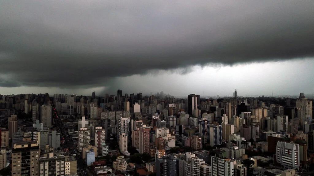 Outubro é o mês dos desastres naturais no Paraná, mostram dados da Defesa Civil