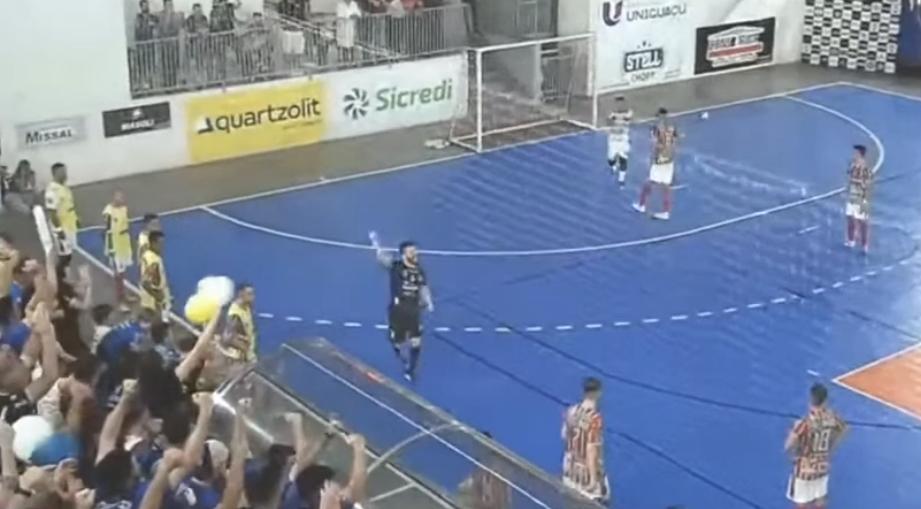 Santa Helena Futsal vence Missal e fica a um empate da semifinal da Prata
