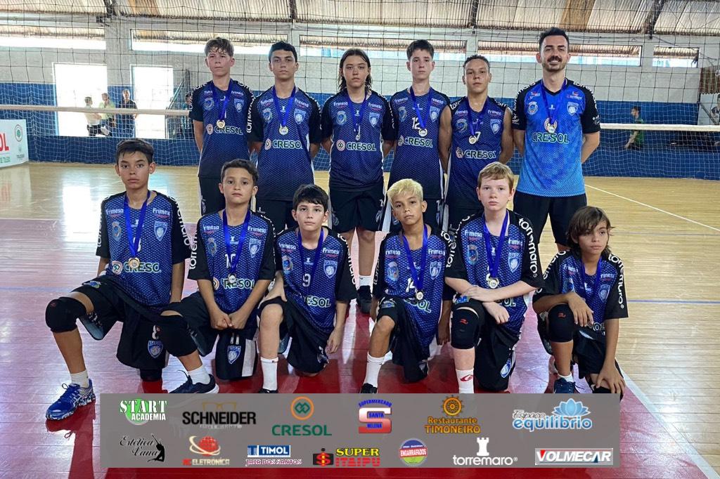 Santa Helena é campeã da Copa Oeste de Voleibol com equipe masculina