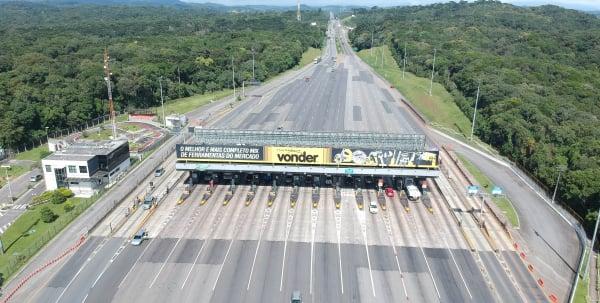 Cobrança de pedágio tem data para retorno no Paraná e mais dois leilões devem ser realizados em breve